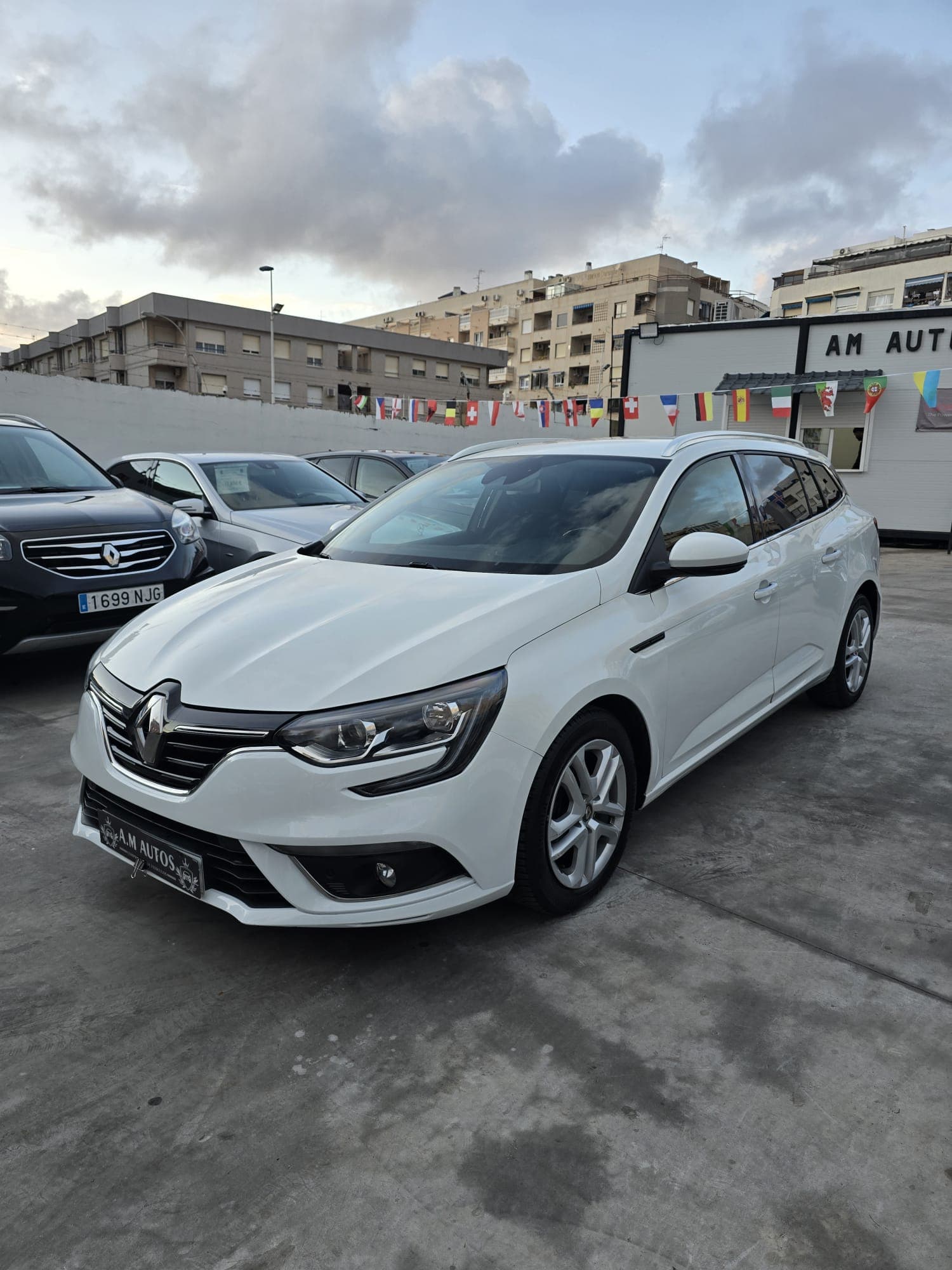 RENAULT MEGANE